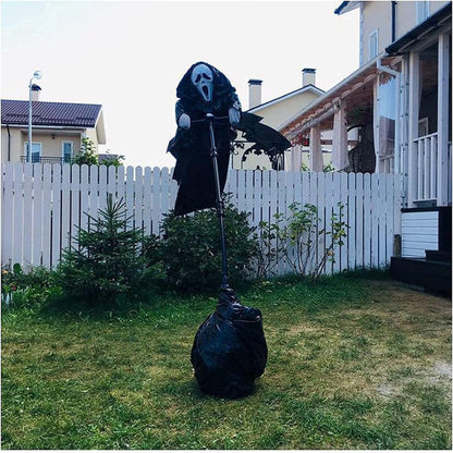 Halloween Garden Scream Scarecrow